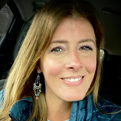 Elizabeth Rosenthal headshot